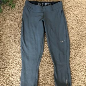 Grey Nike leggings
